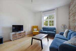 Modernisierter Altbaucharme mit Parkblick - renovierte, großzügige 2-Zimmer Wohnung – Manteuffelstrasse 9, 12103 Tempelhof, Berlin – Vorschaubild 3