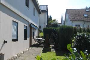 *Schöner familienfreundlicher Winkelbungalow mit separater Einliegerwohnung in ruhiger Wohnlage* – Reutlingen (Kreis) – Vorschaubild 4