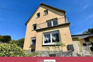 Massiv erbautes Einfamilienhaus mit großem Platzangebot für die Familie / 168 Qm Wfl. – Die vollständige Adresse der Immobilie erhältst du vom Anbieter., 35510 Butzbach – Vorschaubild 2
