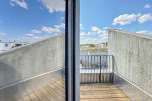 "OBEN ANGEKOMMEN": Sonnige & ruhige Penthouse-Wohnung mit Aufzug, Weitblick und modernem Wohnkomfort – Die vollständige Adresse der Immobilie erhältst du vom Anbieter., 81369 Mittersendling, München – Vorschaubild 6