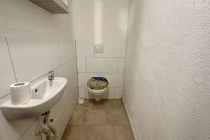 Einfamilienhaus mit Einliegerwohnung (linke DHH) in guter Lage von S-Zuffenhausen  – Die vollständige Adresse der Immobilie erhältst du vom Anbieter., 70435 Zuffenhausen-Mönchsberg, Stuttgart – Vorschaubild 24