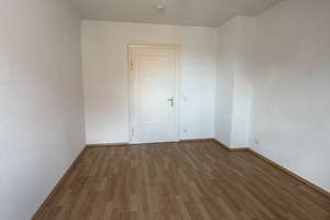 Sonnige 2,5-Zimmerwohnung an der Wertach | EBK | ab 01.08. – Die vollständige Adresse der Immobilie erhältst du vom Anbieter., 86153 Rechts der Wertach, Augsburg – Vorschaubild 5