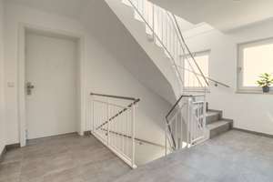 Moderne 2-Zimmer-DG-Wohnung im Grünen mit Süd-Balkon und EBK in Allach – Die vollständige Adresse der Immobilie erhältst du vom Anbieter., 80999 Untermenzing, München – Vorschaubild 9