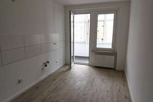 Wie wär's damit? Hübsche Zwei-Zimmer-Wohnung mit Wintergarten – 8525 Bahnhofsvorstadt, Plauen – Vorschaubild 2