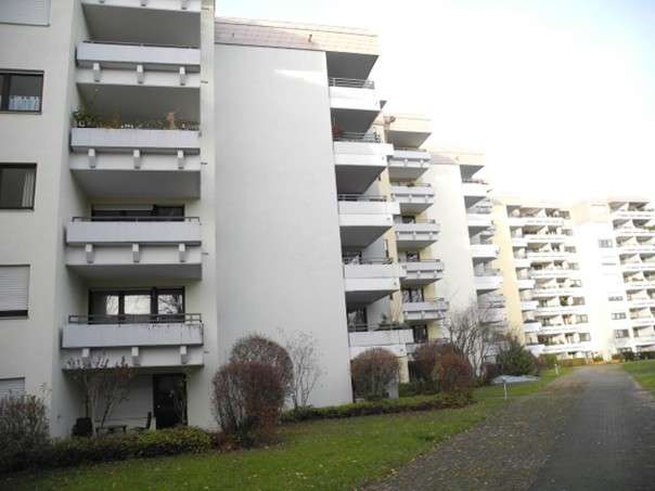 Seltene Chance in Möhringen: 2-Zimmer mit starkem Grundriss & großem Potenzia, Stuttgart – Bild 1