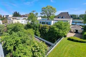 Traumhafter Rheinblick in Weiß! Exklusive 2-Zimmerwohnung