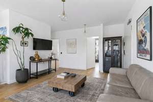 3-Zi.-Penthouse mit zwei Balkonen und Fernsehturmblick in zentraler Lage von Berlin-Mitte – Die vollständige Adresse der Immobilie erhältst du vom Anbieter., 10179 Mitte (Ortsteil), Berlin – Vorschaubild 4