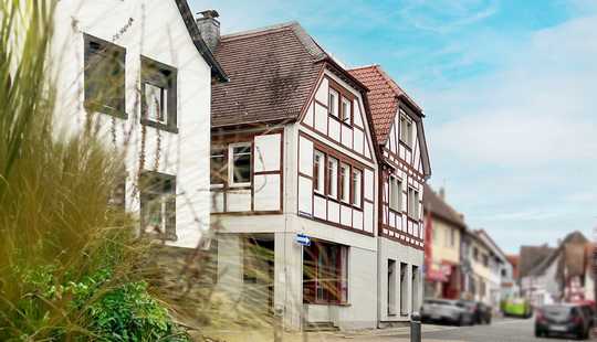 Bild von Revitalisiertes Wohngebäude im historischen Stadtkern – Büroflächen in Wohnen leicht umwandelbar