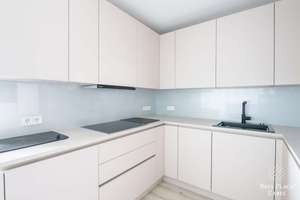 City-West kompakt: modernisierte Designwohnung mit ruhiger Loggia nahe KaDeWe – Welserstraße 30, 10777 Schöneberg, Berlin – Vorschaubild 6