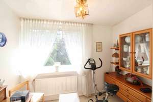 *NEUER PREIS* Bezugsfrei: Gepflegtes 4-Zi.-Reihenmittelhaus mit Tiefgarage und Garten in Nikolassee! – Die vollständige Adresse der Immobilie erhältst du vom Anbieter., 14129 Nikolassee, Berlin – Vorschaubild 7