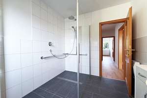 Einziehen und wohlfühlen: Frisch renoviertes Reihenendhaus mit Wintergarten in ruhiger Wohnlage – Holunderweg 7, 53340 Meckenheim – Vorschaubild 11