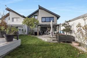 Zeitgemäß modernisiert & energieeffizient – Das ideale Familienhaus in Lohmar-Heide – Die vollständige Adresse der Immobilie erhältst du vom Anbieter., 53797 Lohmar – Vorschaubild 2