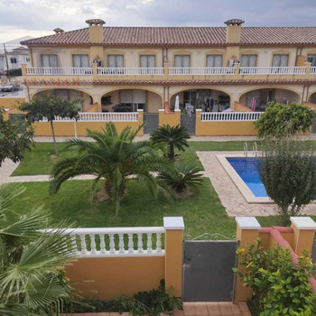 Erleben Sie das Mittelmeer in dieser prächtigen Residenz in Miami Playa