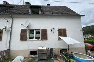 Doppelhaus mit schönem Grundstück in gefragter Wohnlage – Die vollständige Adresse der Immobilie erhältst du vom Anbieter., 54528 Salmtal – Vorschaubild 4