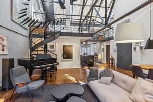 Modernes Luxus-Loft mit beeindruckender Raumhöhe – Die vollständige Adresse der Immobilie erhältst du vom Anbieter., 45136 Bergerhausen, Essen – Vorschaubild 7