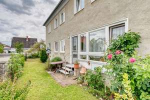 ***Großzügiges Mehrfamilienhaus mit 3 Wohneinheiten, PV- Anlage, Garagen & Werkstatt*** – 94431 Pilsting – Vorschaubild 29