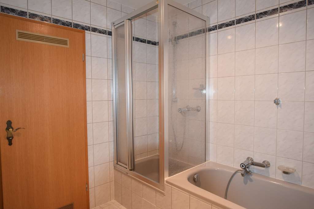 Immobilie in Bergneustadt - Wohnvergnügen mit Sonnenterrasse sieht so aus! Neu im Angebot! - Bild 4