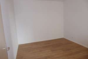 Schick, schick!!! - Tolle 2-Raum mit Balkon, Laminat, Bad mit Fenster... – Carl-von-Ossietzky-Str. 42b, 9126 Lutherviertel, Chemnitz – Vorschaubild 4
