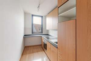 Düsseldorf-Lierenfeld: Frisch sanierte Zweiraumwohnung mit Balkon, Einbauküche und TG-Stellplatz – Die vollständige Adresse der Immobilie erhältst du vom Anbieter., 40231 Lierenfeld, Düsseldorf – Vorschaubild 3