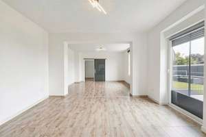 Wohnen wie im eigenen Haus – 133 m² Wohnfläche mit Garten, Kamin & 2 Garagen in Bottrop-Eigen – Die vollständige Adresse der Immobilie erhältst du vom Anbieter., 46238 Batenbrock, Bottrop – Vorschaubild 3