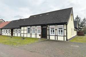 Großzügiges Wohnobjekt mit Garten & Ausbaupotenzial – Ideal für 1-2 Familien – Zethlinger Dorfstr. 61, 39624 Zethlingen – Vorschaubild 1