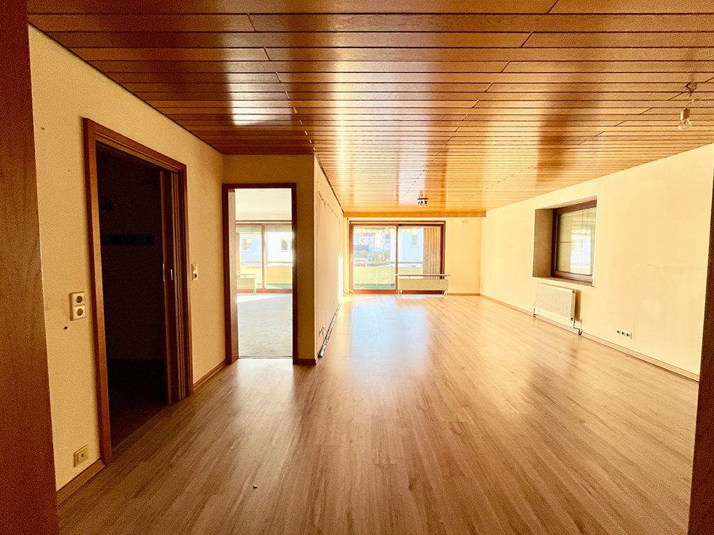 Immobilie in Markgröningen - Zweifamilienhaus mit Garten und Entwicklungspotential - Bild 5