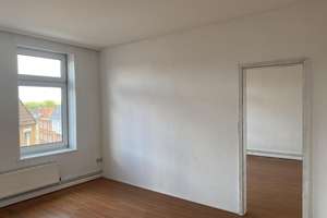Sofortbezug! Helle 5-Zimmer-Altbauwohnung m. Balkon über den Dächern von Kiel zu kaufen. – Die vollständige Adresse der Immobilie erhältst du vom Anbieter., 24114 Südfriedhof, Kiel – Vorschaubild 6