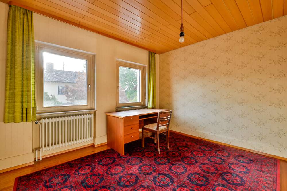 Immobilie in Birkenfeld - 2-Familienhaus mit großem Garten, 3 Garagen und Potenzial in ruhiger Lage! - Bild 14