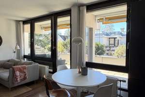 Helle 1-Zimmer-Wohnung mit großem Westbalkon, neuer Küche & Stellplatz in der Villenkolonie Solln