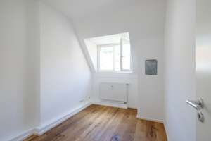 3 Zimmer DG-Maisonette in Denkmal direkt am Südheimer Platz ! – Burgstallstrasse 102, 70199 Südheim, Stuttgart – Vorschaubild 31