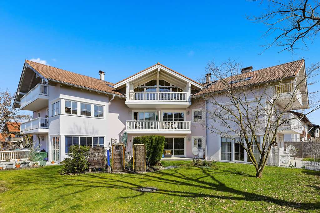 Immobilie in Bad Endorf - Großzügige DG-Wohnung am Ortsrand  Bad Endorfs– viel Raum für individuelle Wohnkonzepte - Bild 3