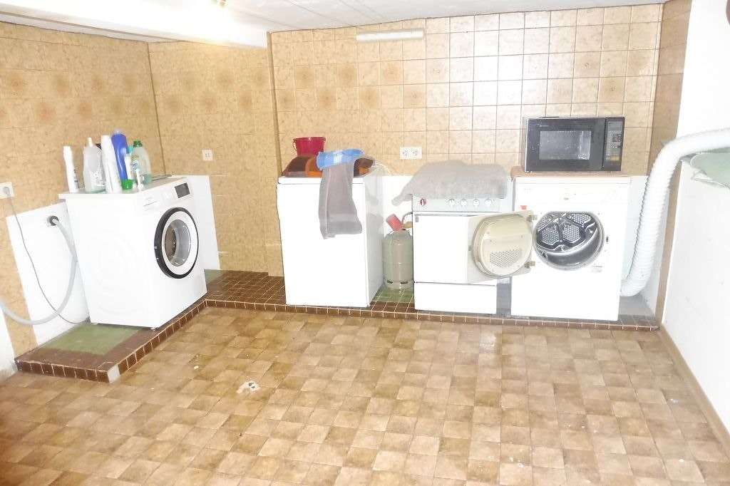 Immobilie in Rockeskyll - Wohnhaus mit ehem. großer Schreiner- werkstatt im Untergeschoss - Bild 11