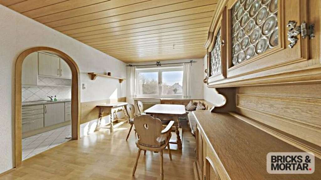 Immobilie in Meitingen - Wohnen mit Substanz – und mit echtem Mehrwert im Grundstück - Bild 4