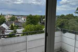 Helle 3-Zimmer-Wohnung in Duisburg mit zentraler Heizungsanlage – Friedrich-Ebert-Straße 15, 47198 Duisburg – Vorschaubild 1