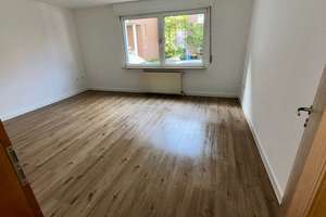 Renovierte, ruhige 4-ZKB-Whg. inkl. Garage inmitten von Krefeld – Eichental 15, 47798 Stadtmitte, Krefeld – Vorschaubild 3