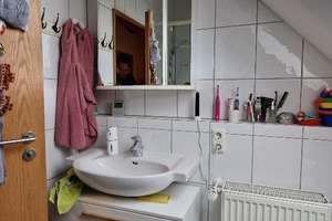 Wohnen im Grünen: 4-Zimmer-Dachgeschosswohnung in Düsseldorf-Unterrath – 40468 Unterrath, Düsseldorf – Vorschaubild 12