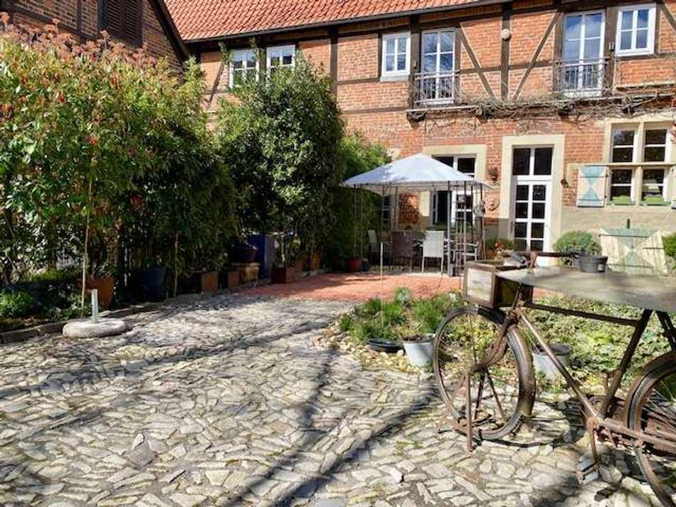 Garten bzw. Innenhof Ansicht 8