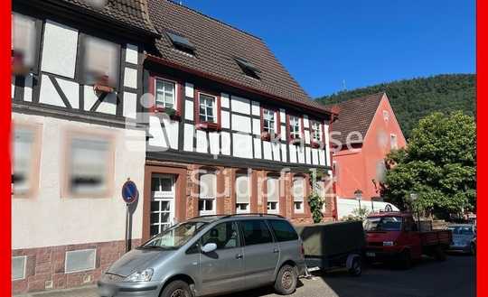 Außergewöhnliches Reihenhaus in Annweiler (Denkmalschutz)