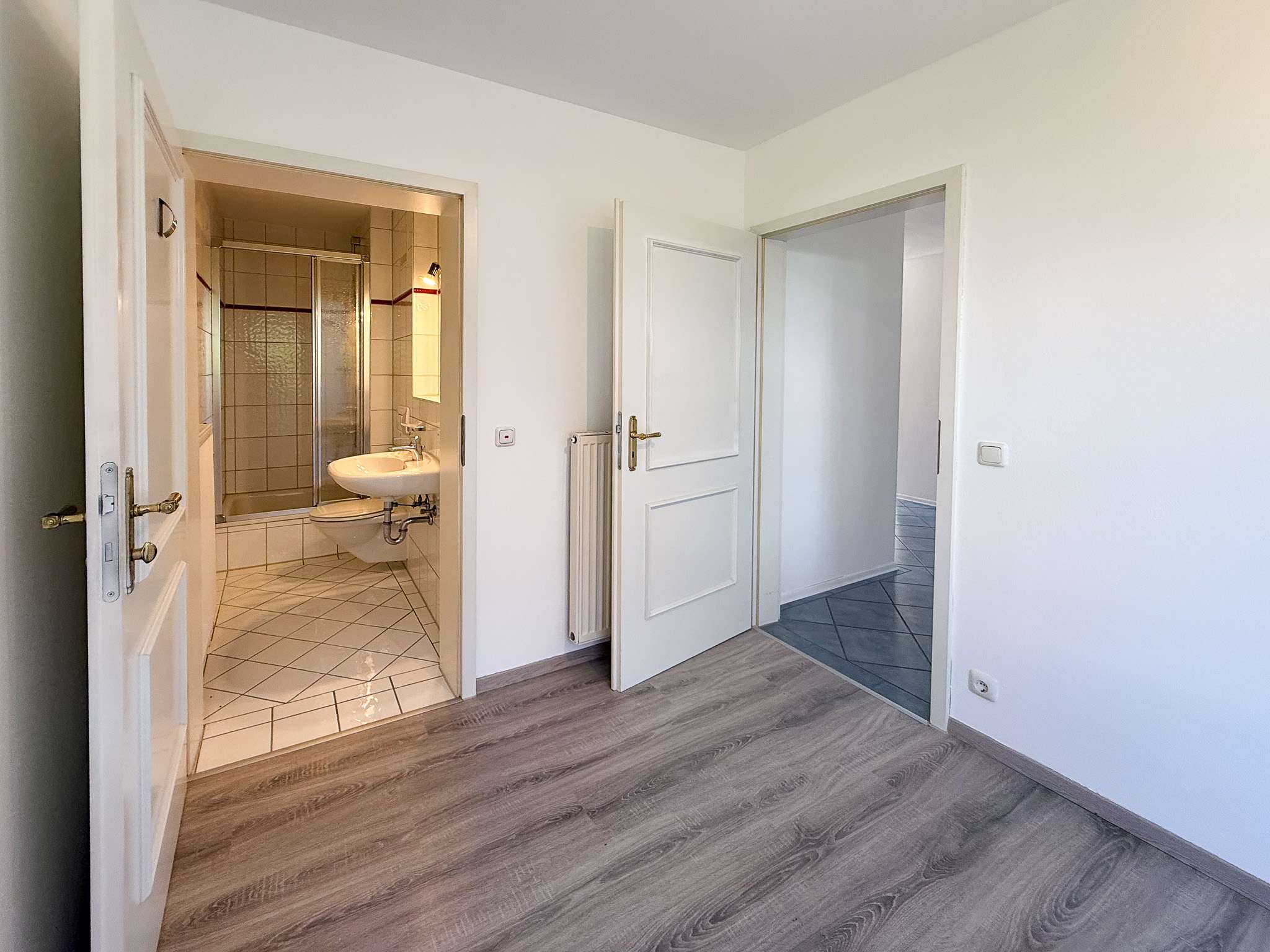 Immobilie in Höslwang - Sonnenverwöhntes Zuhause mit Berg- & Weitblick in idyllischer, ruhiger Umgebung - Bild 11