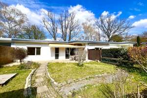 Charmanter Reihenbungalow mit Südterrasse und schönem Garten in ruhiger Lage von Lankwitz – Die vollständige Adresse der Immobilie erhältst du vom Anbieter., 12249 Lankwitz, Berlin – Vorschaubild 2