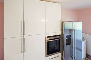 Wohnen mit Seele und Weitblick: Lichtdurchflutete 3 -Zimmer-Wohnung mit Kampenwand-Blick – Die vollständige Adresse der Immobilie erhältst du vom Anbieter., 83209 Prien am Chiemsee – Vorschaubild 3