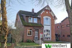 Repräsentative Jugendstil-Stadtvilla im Dichterviertel von Itzehoe
– großzügiges Familienanwesen mi – Die vollständige Adresse der Immobilie erhältst du vom Anbieter., 25524 Itzehoe – Vorschaubild 1