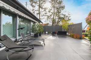 Großzügiges und gepflegtes EFH mit ELW, Sauna, weitläufigem Garten sowie großer Terrasse – Esslingen (Kreis) – Vorschaubild 1
