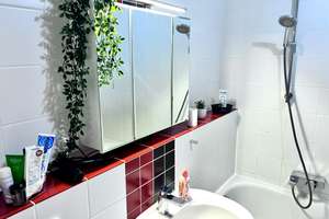 Helle 3,5/4-Zimmer-Wohnung am Wöhrder See mit Loggia, EBK, teilmöbliert, Aufzug, TG – Dr.-Carlo-Schmid-Str. 50, 90491 Sankt Jobst, Nürnberg – Vorschaubild 5