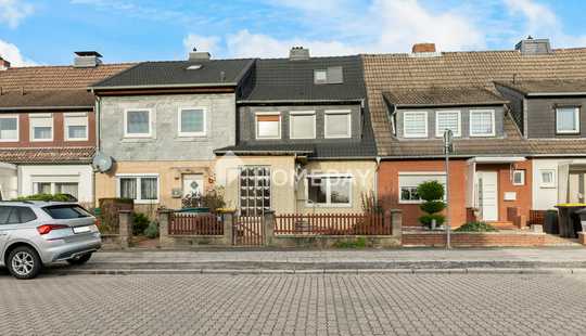 Bild von Gut gepflegtes Reihenmittelhaus mit modernem Bad, Wintergarten, Gartenlaube und ausgebautem DG 