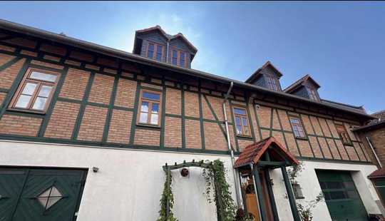 Bild von Provisionsfreies Hofanwesen mit Charme & Potential in Liederbach am Taunus