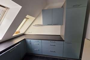 Charmante 4-Zimmer-Dachgeschosswohnung in Hamburg-Sülldorf – Die vollständige Adresse der Immobilie erhältst du vom Anbieter., 22589 Sülldorf, Hamburg – Vorschaubild 9