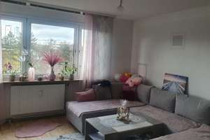 Helle, ruhige sonnige 2-Zimmer Wohnung im 3. OG/Hochhaus mit Balkon in Nürnberg-Langwasser – Wettersteinstraße 51, 90471 Langwasser Nordwest, Nürnberg – Vorschaubild 2