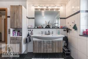 Wohnen mit Stil: Großzügiges Haus mit 6 Zimmern, Wintergarten, Doppelgarage, Kamin & Einliegerwhg! – Die vollständige Adresse der Immobilie erhältst du vom Anbieter., 74211 Leingarten – Vorschaubild 27