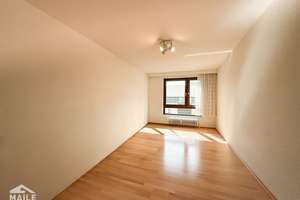 Dachterrasse, viel Raum, viel Ruhe: Ihr neues 5,5-Zimmer-Zuhause in Heumaden. – 70619 Heumaden, Stuttgart – Vorschaubild 12
